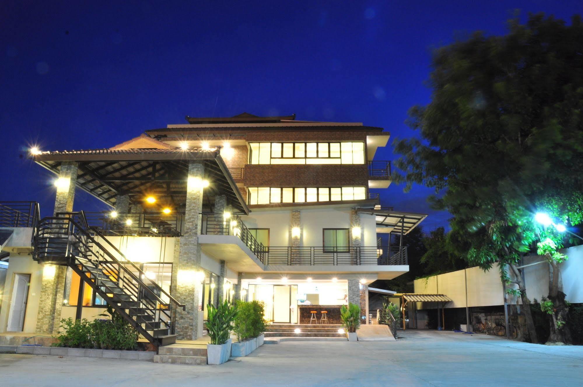 The Bloom Residence @ Suvarnabhumi Bangkok Luaran gambar