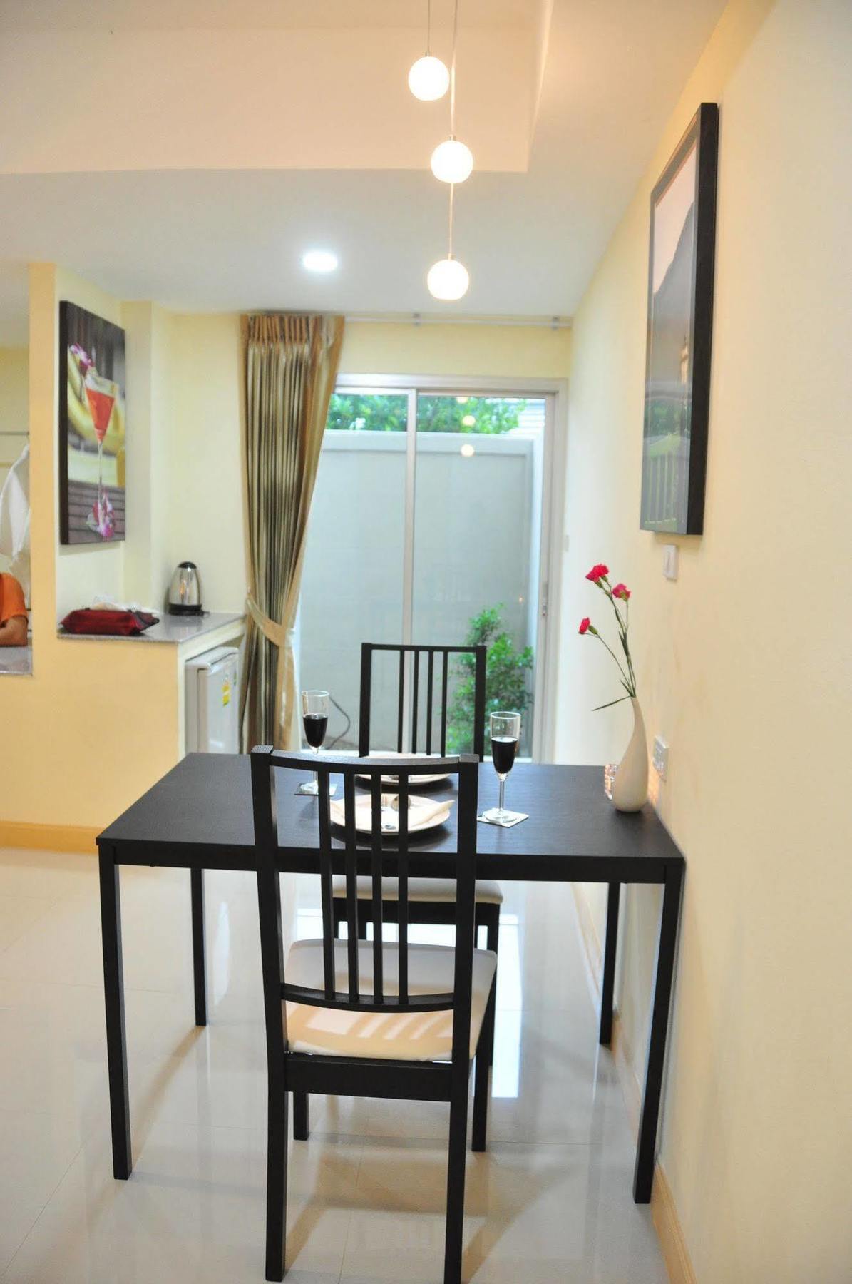 The Bloom Residence @ Suvarnabhumi Bangkok Luaran gambar
